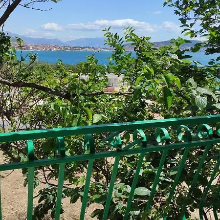 Mlada & Private Parking * Τρογκίρ