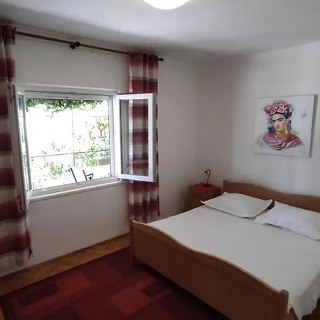 Mlada & Private Parking Apartment *