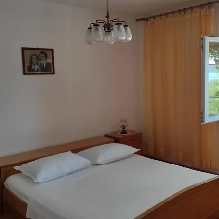Apartment Mlada & Private Parking