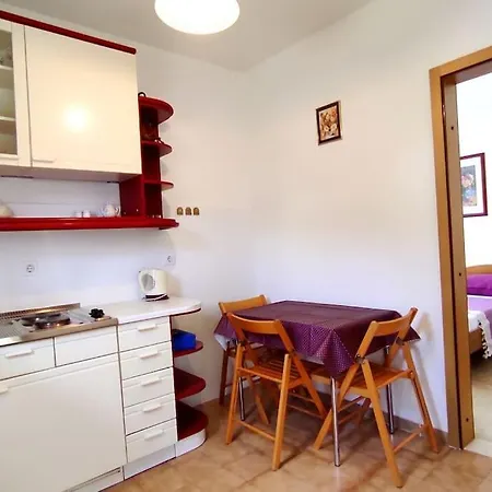 Apartment Mlada & Private Parking *