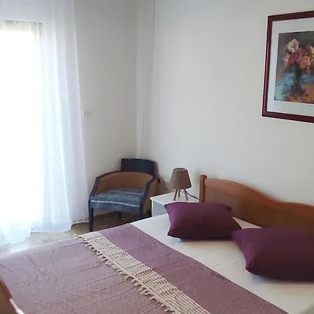 Apartment Mlada & Private Parking