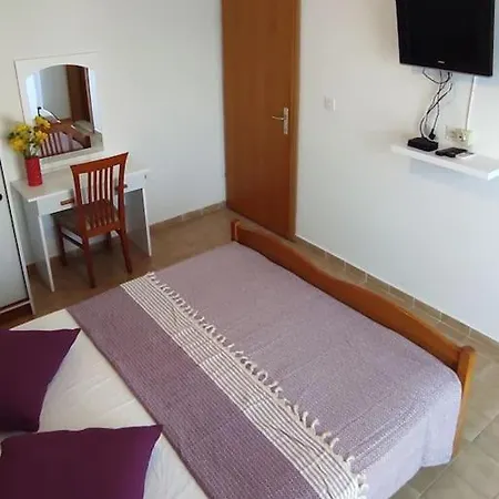 Apartment Mlada & Private Parking Trogir