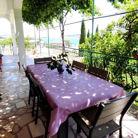 Mlada & Private Parking Trogir
